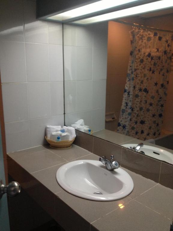 Sinthavee Hotel Phuket Bilik gambar