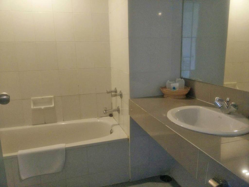 Sinthavee Hotel Phuket Luaran gambar